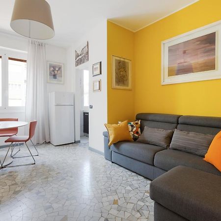 Apartment With Balcony - 50 M Far From M1 Pasteur ミラノ エクステリア 写真