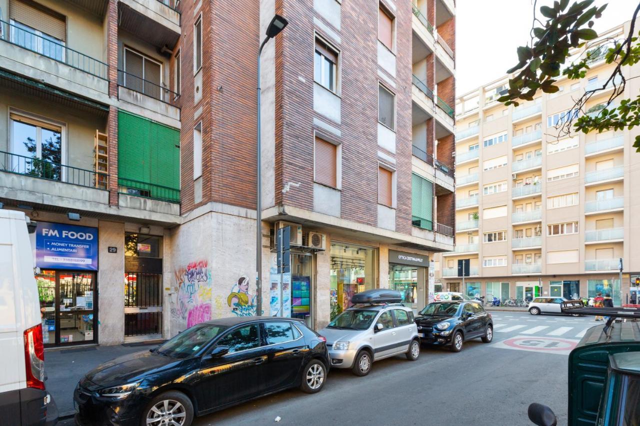Apartment With Balcony - 50 M Far From M1 Pasteur ミラノ エクステリア 写真